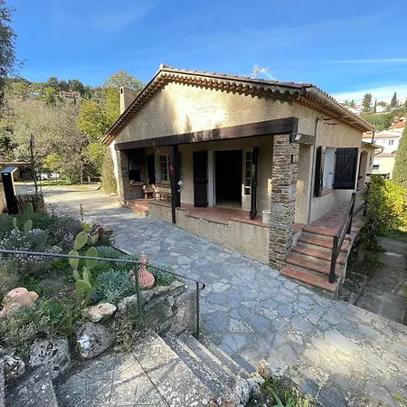 Villa - Quartier Noailles *