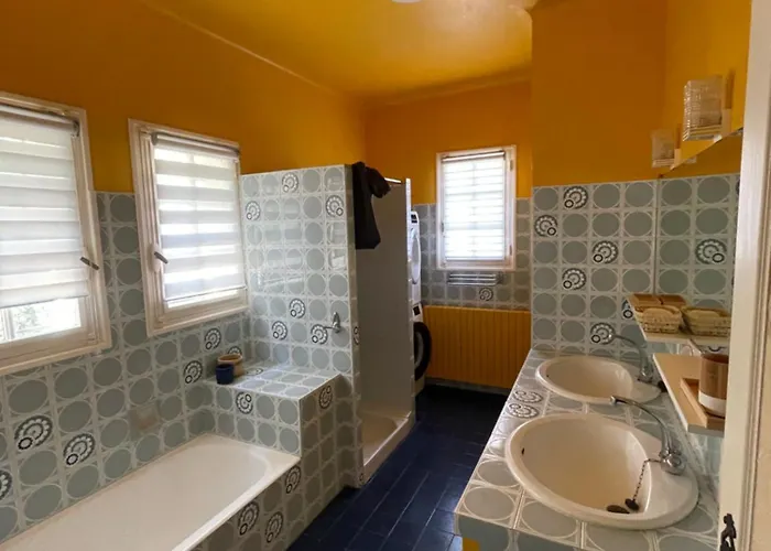 - Quartier Noailles Hyères